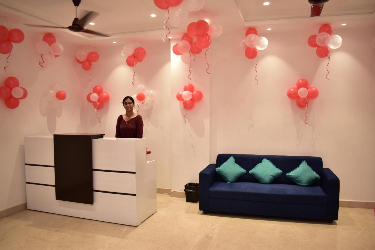 Qotel Hotel Signature Bnb-Ashok Vihar New Delhi Exteriör bild