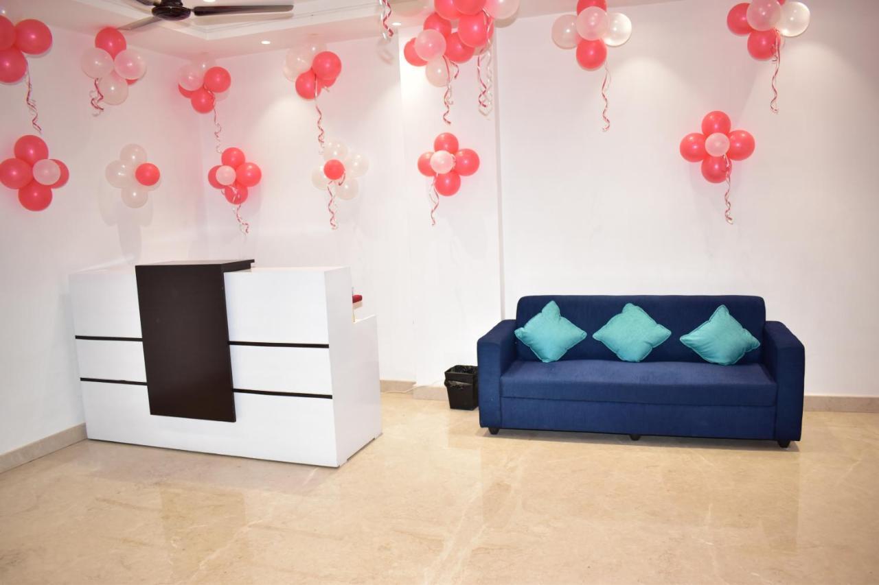 Qotel Hotel Signature Bnb-Ashok Vihar New Delhi Exteriör bild