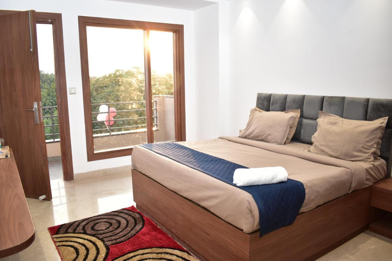 Qotel Hotel Signature Bnb-Ashok Vihar New Delhi Exteriör bild