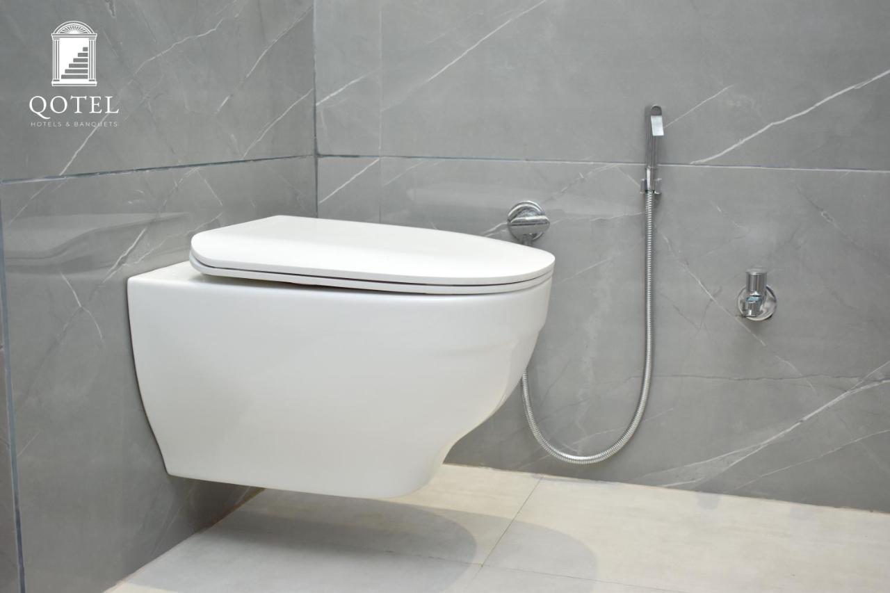 Qotel Hotel Signature Bnb-Ashok Vihar New Delhi Exteriör bild