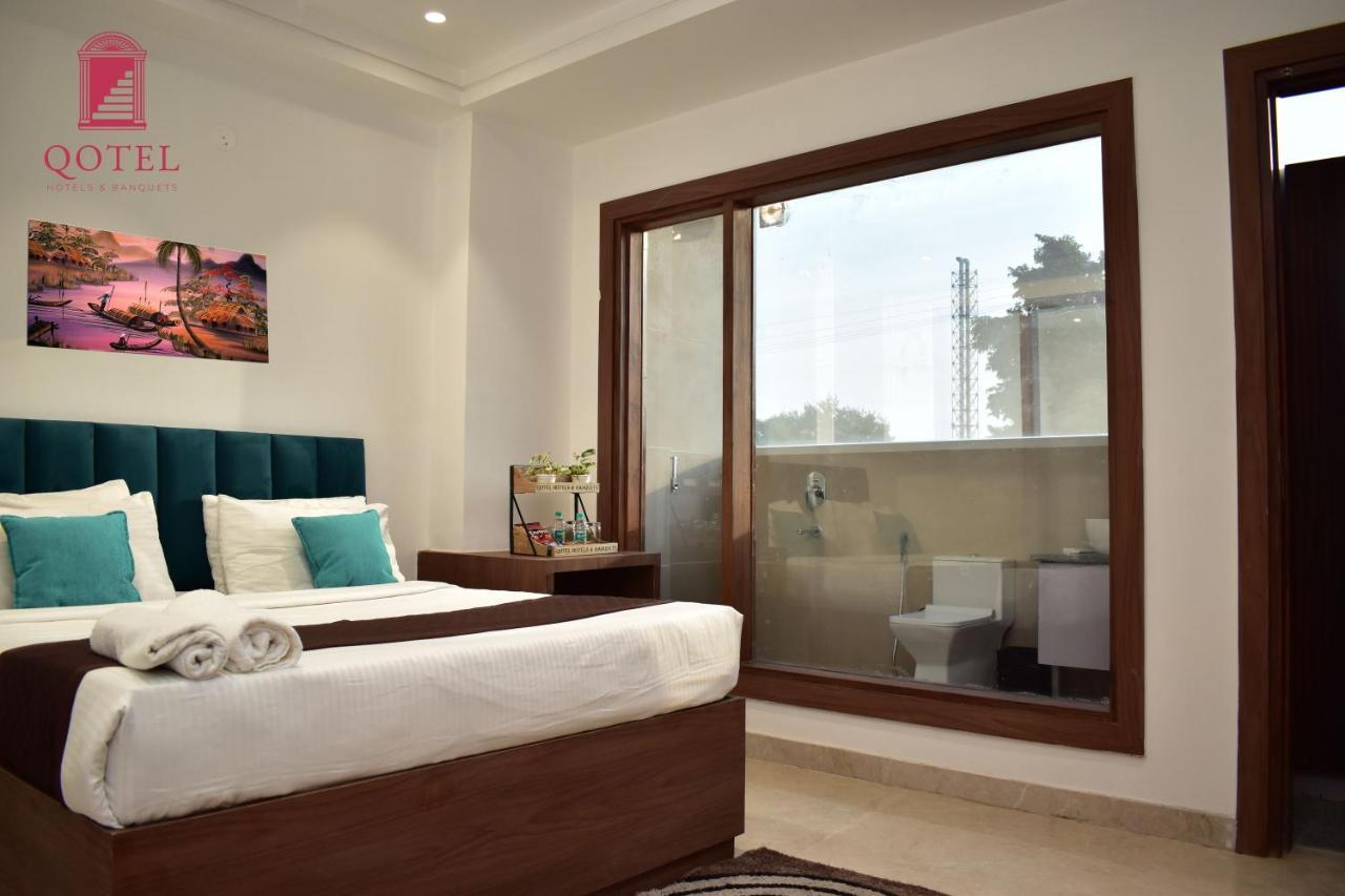 Qotel Hotel Signature Bnb-Ashok Vihar New Delhi Exteriör bild