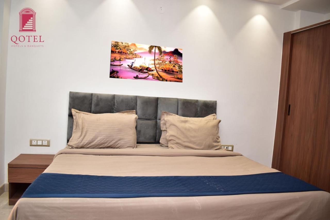 Qotel Hotel Signature Bnb-Ashok Vihar New Delhi Exteriör bild