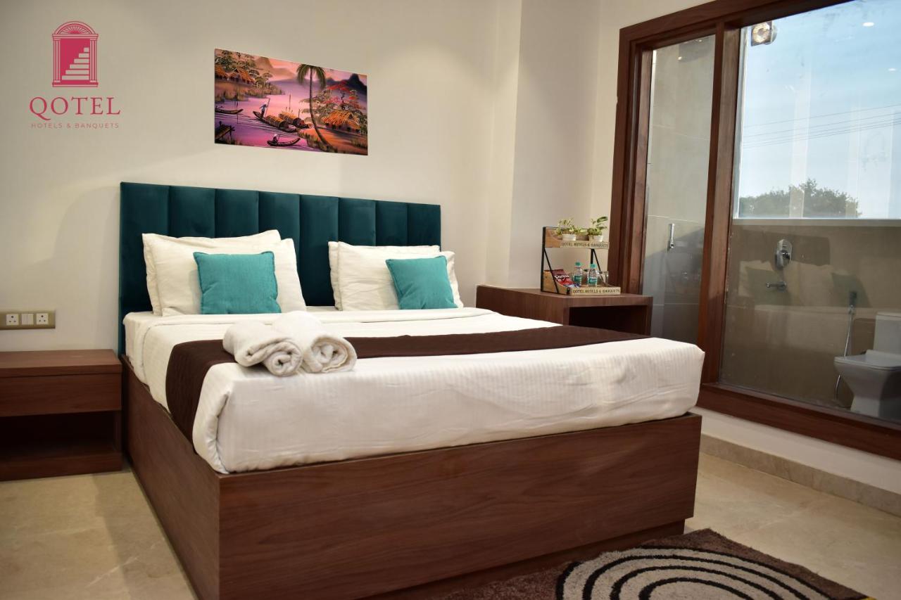 Qotel Hotel Signature Bnb-Ashok Vihar New Delhi Exteriör bild