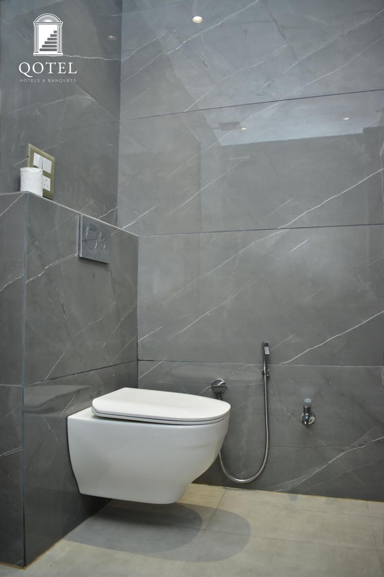 Qotel Hotel Signature Bnb-Ashok Vihar New Delhi Exteriör bild